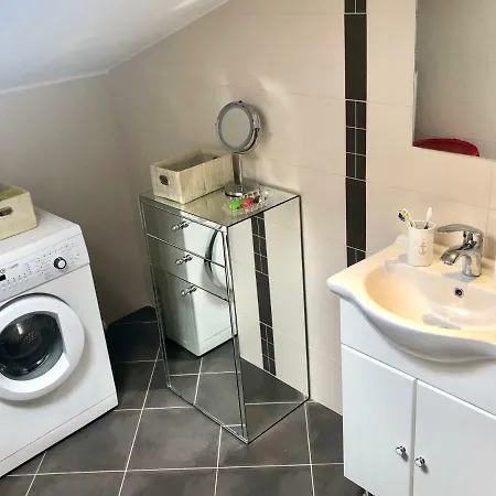 Apartman Sara Apartment