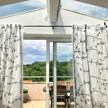 Apartman Sara